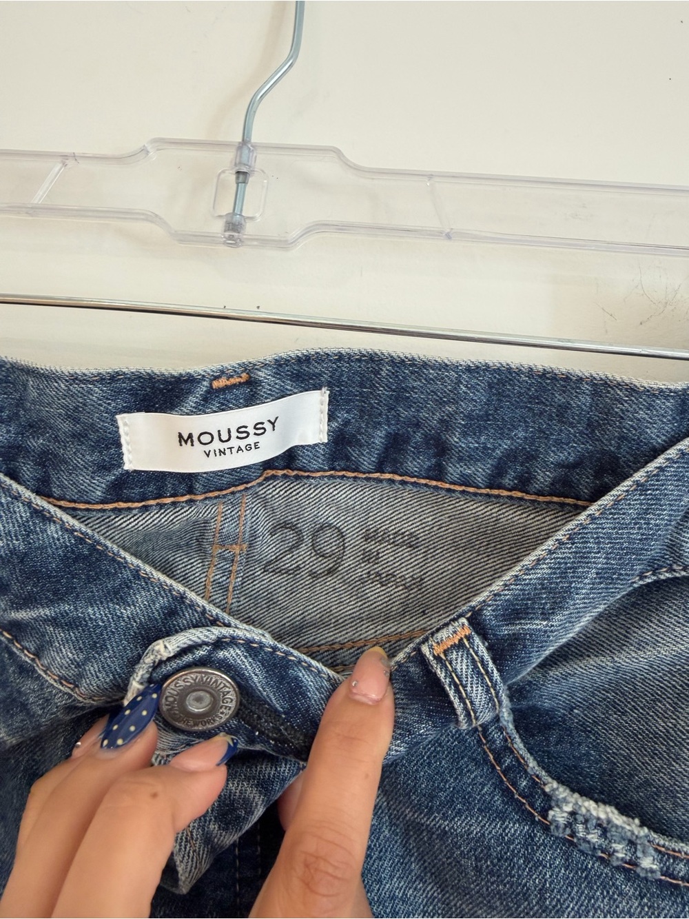 Moussy Japan  Blue Vintage Wash Button-Fly tapered Jeans size 29 - Picture 4 of 5